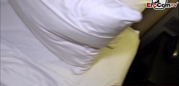 junges deutsches schulmädchen macht sextreffen mit 18 jahren